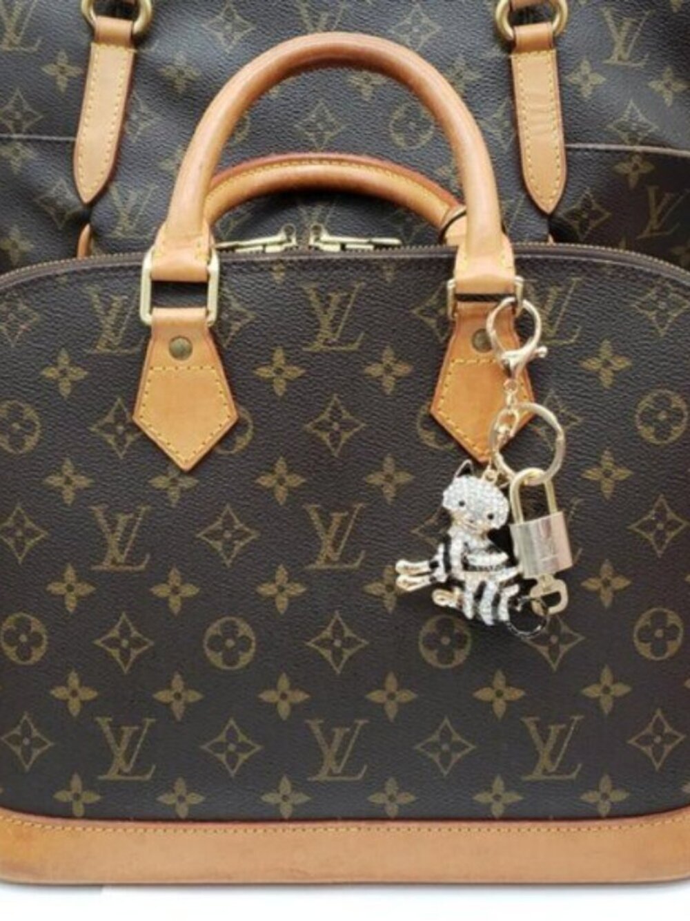 Authentic Louis Vuitton Gold Lock & Key 🔑 Bag Charm w/ Unbranded Cat Charm - Picture 7 of 7
